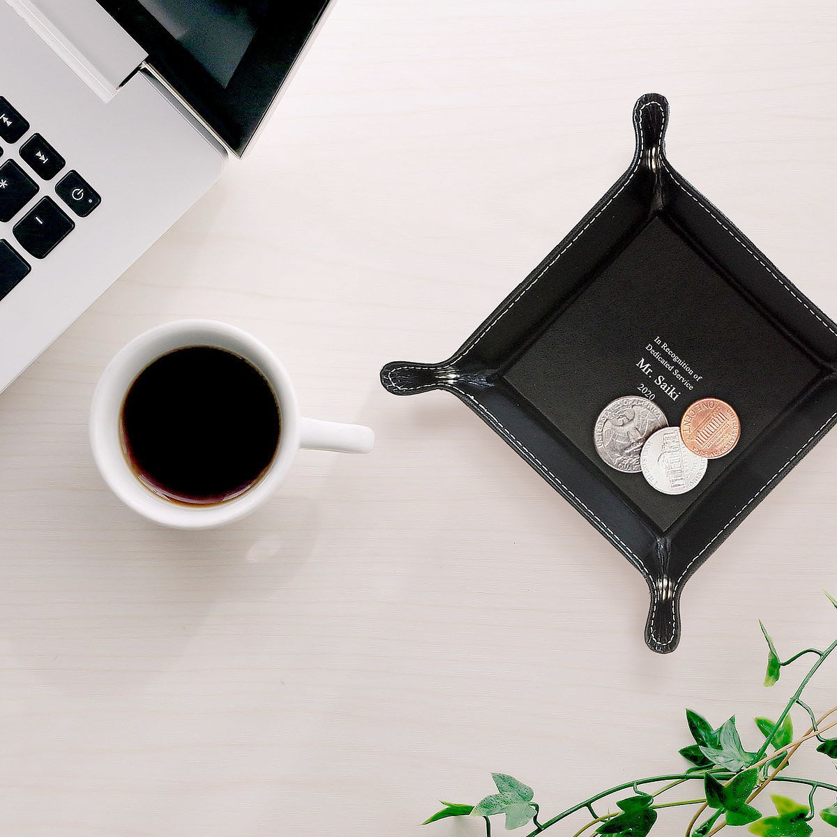 レザーボタントレイ ミニ ブラック}