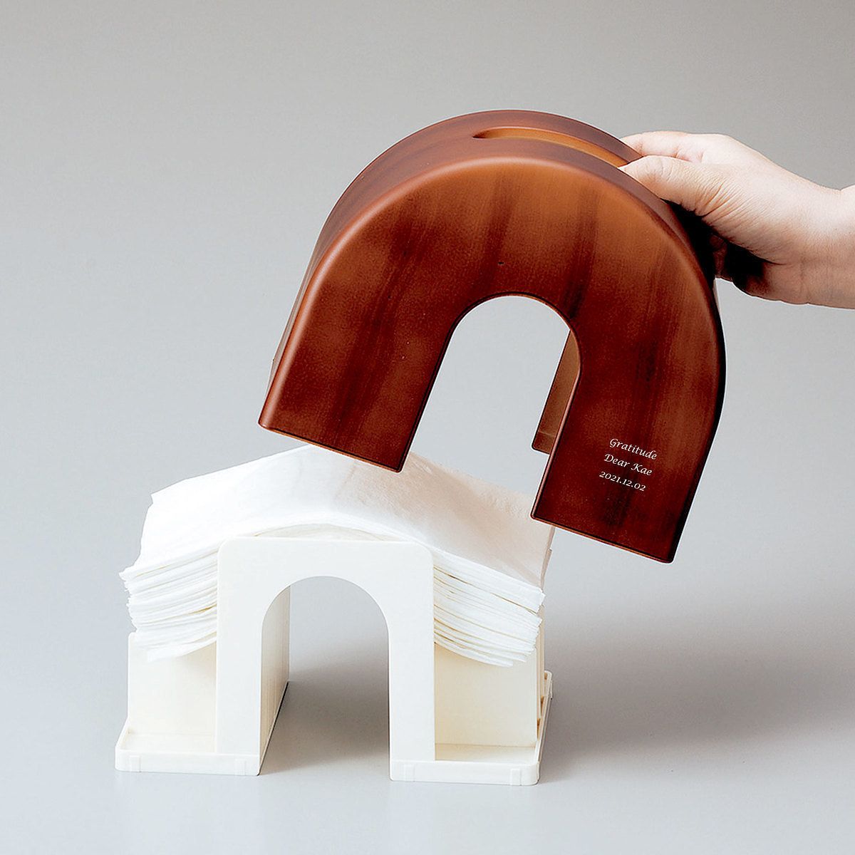 アーチティッシュケース ブラウン}